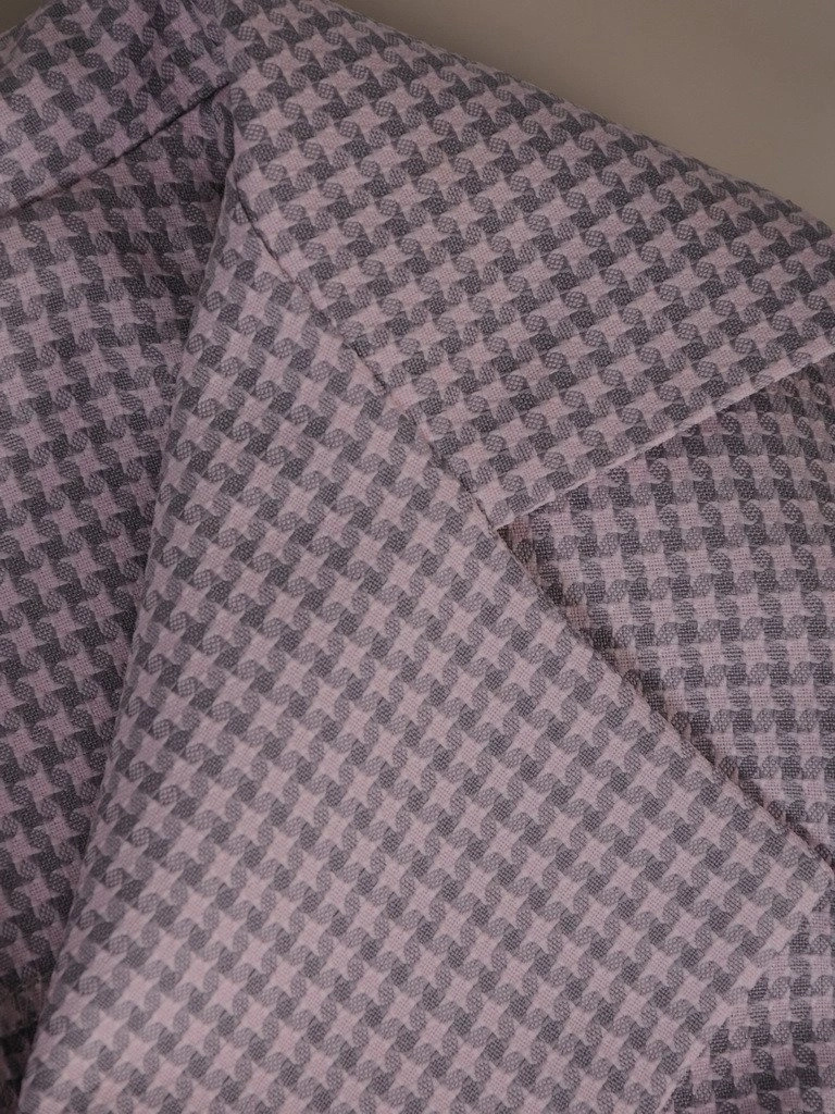 Elegancka sukienka rozkloszowana midi w kratkę – kopertowy dekolt i modelujące zaszewki 18573