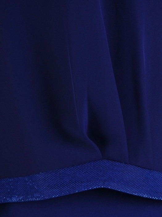 Chabrowa wizytowa sukienka midi o prostym kroju – lekkie rękawy kimono i ozdobne guziki na plecach 22965