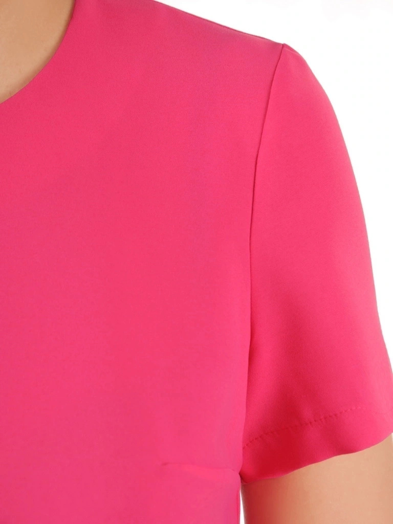 Elegancka bluzka wizytowa w kolorze amarantu – prosty fason z dekoltem na plecach 36546