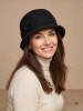 Elegancki czarny kapelusz zimowy damski cloche – ocieplany model z regulacją obwodu 42410