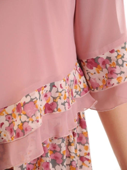 Elegancka sukienka trapezowa midi w kwiaty – lekki fason pięknie modelujący figurę 33305