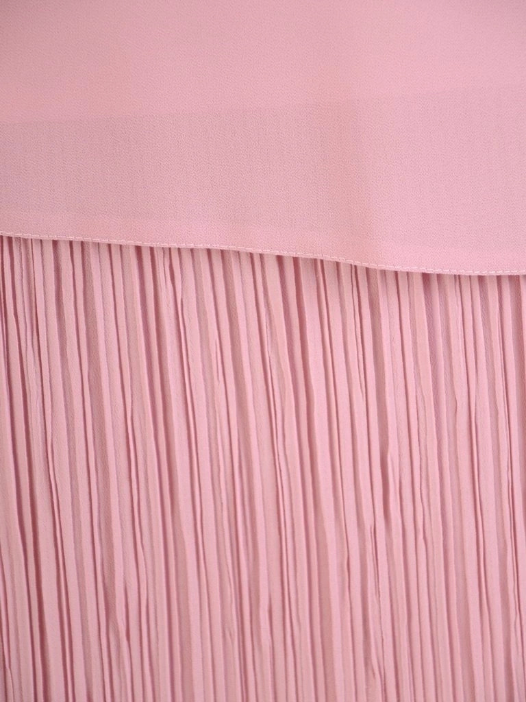 Elegancka sukienka wizytowa w odcieniu wrzosu – prosty fason z efektownymi kokardami na rękawach 29403