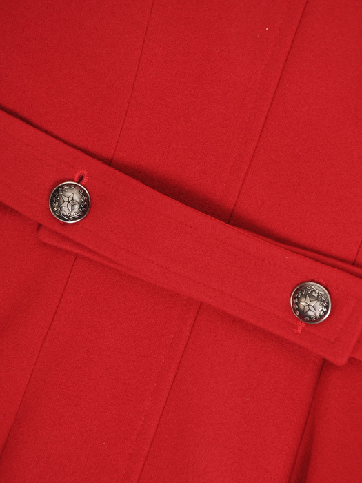 Flauszowy, czerwony płaszczyk damski z ozdobnymi guzikami 30759