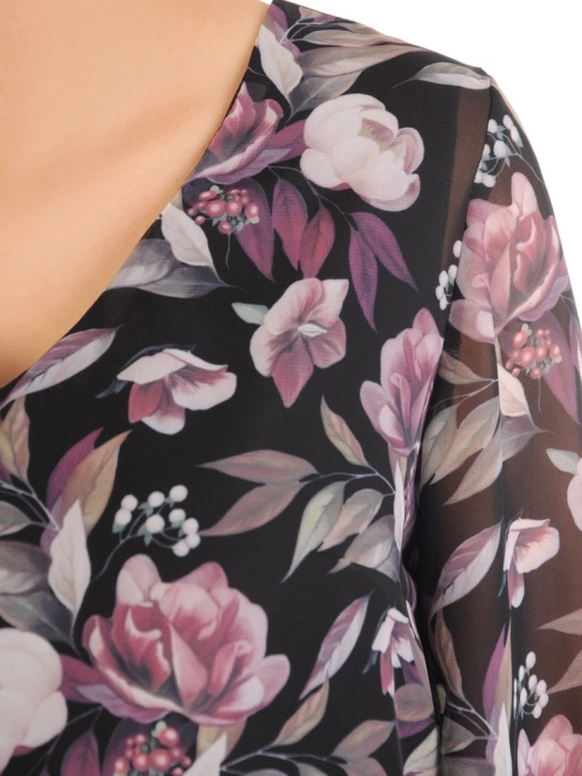 Elegancka czarna sukienka trapezowa w kwiaty – swobodny fason z wiązanymi rękawami 34169