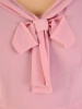 Wizytowa sukienka midi pudrowy róż o rozkloszowanym kroju – kobiecy dekolt w serek z subtelnym wiązaniem 33485