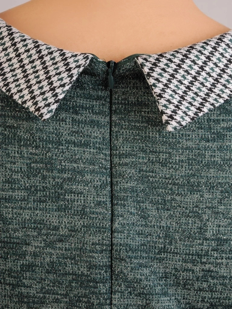 Zielona sukienka w pepitkę o prostym kroju midi – ozdobny akcent w talii i elegancki kołnierzyk 31408