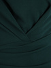 Zielona sukienka z modnymi, wyszczuplającymi zakładkami 24577