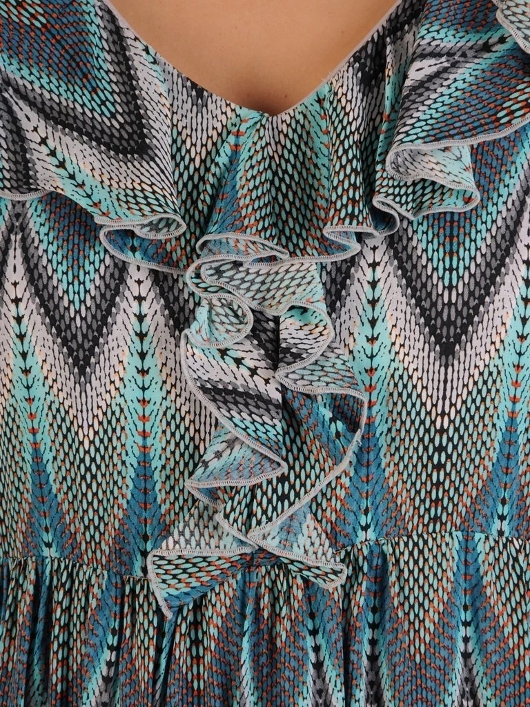 Elegancka sukienka rozkloszowana w modny wzór – wysmuklający fason midi na jesień 26159