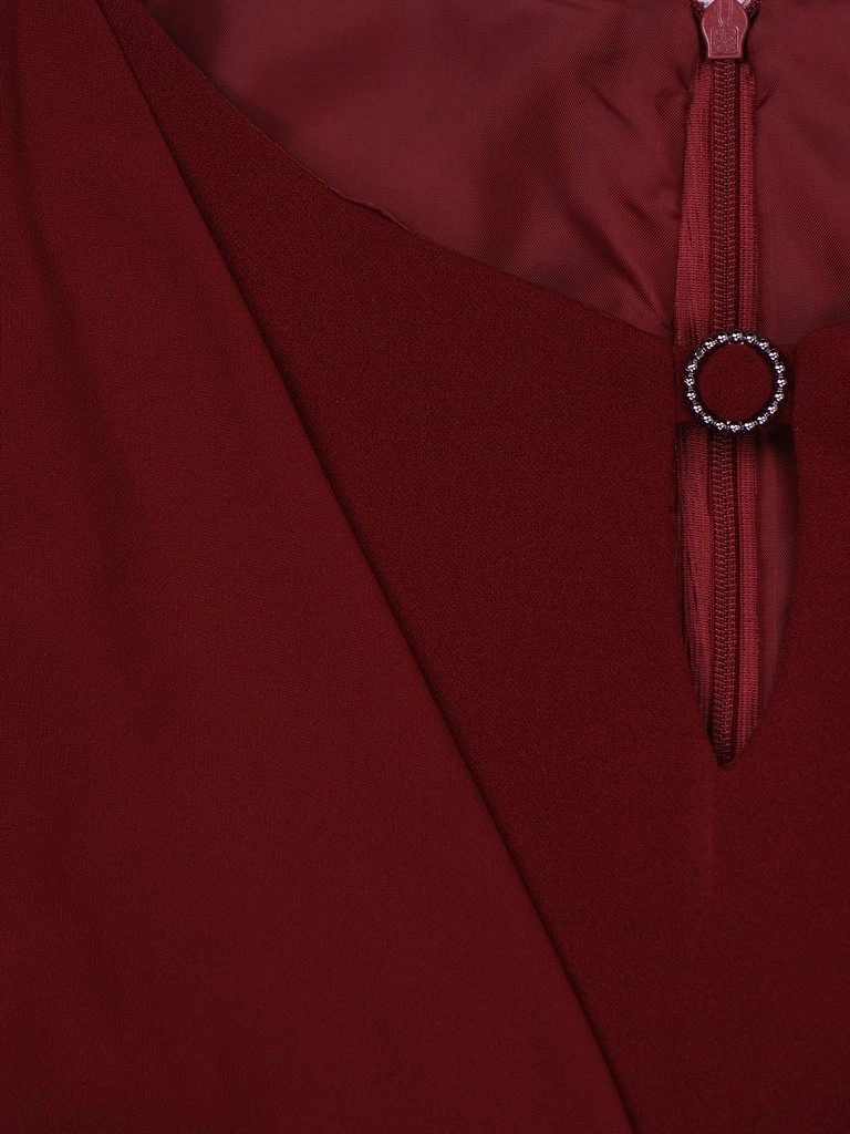 Prosta bordowa sukienka midi z długim rękawem – wyszczuplające przeszycia i wiązanie w pasie 14443