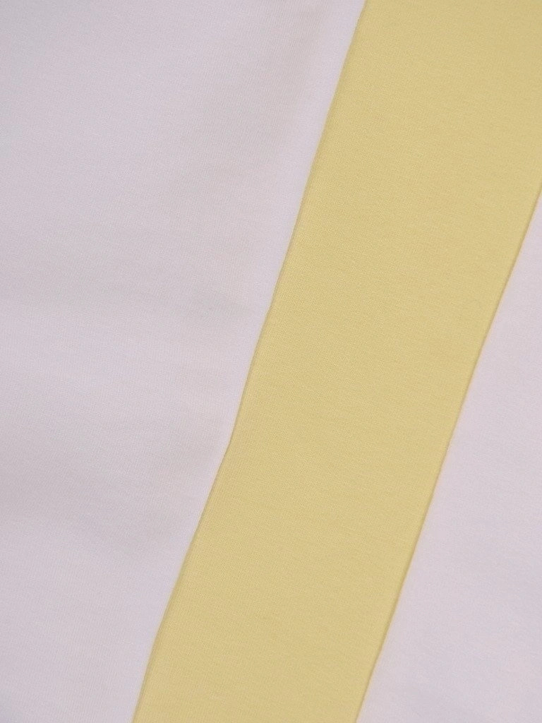 Elegancka bluzka wiskozowa z dekoltem w łódkę – prosty fason z dłuższym tyłem do biura 11484