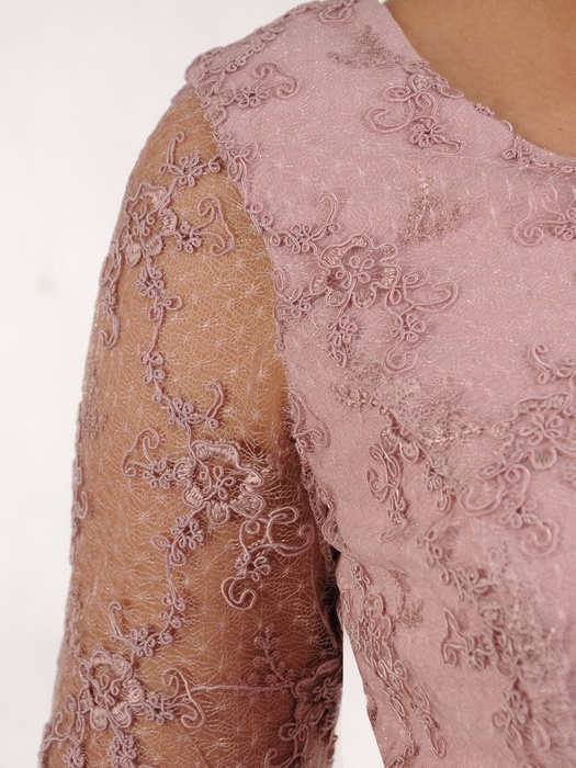 Nowoczesna sukienka z koronkowym topem, kreacja wizytowa w pastelowym kolorze 20660