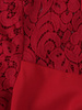 Klasyczna sukienka z koronkowym karczkiem 14432, czerwona kreacja wieczorowa.