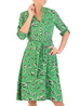 Zielona sukienka z paskiem i podwijanymi rękawami 33036